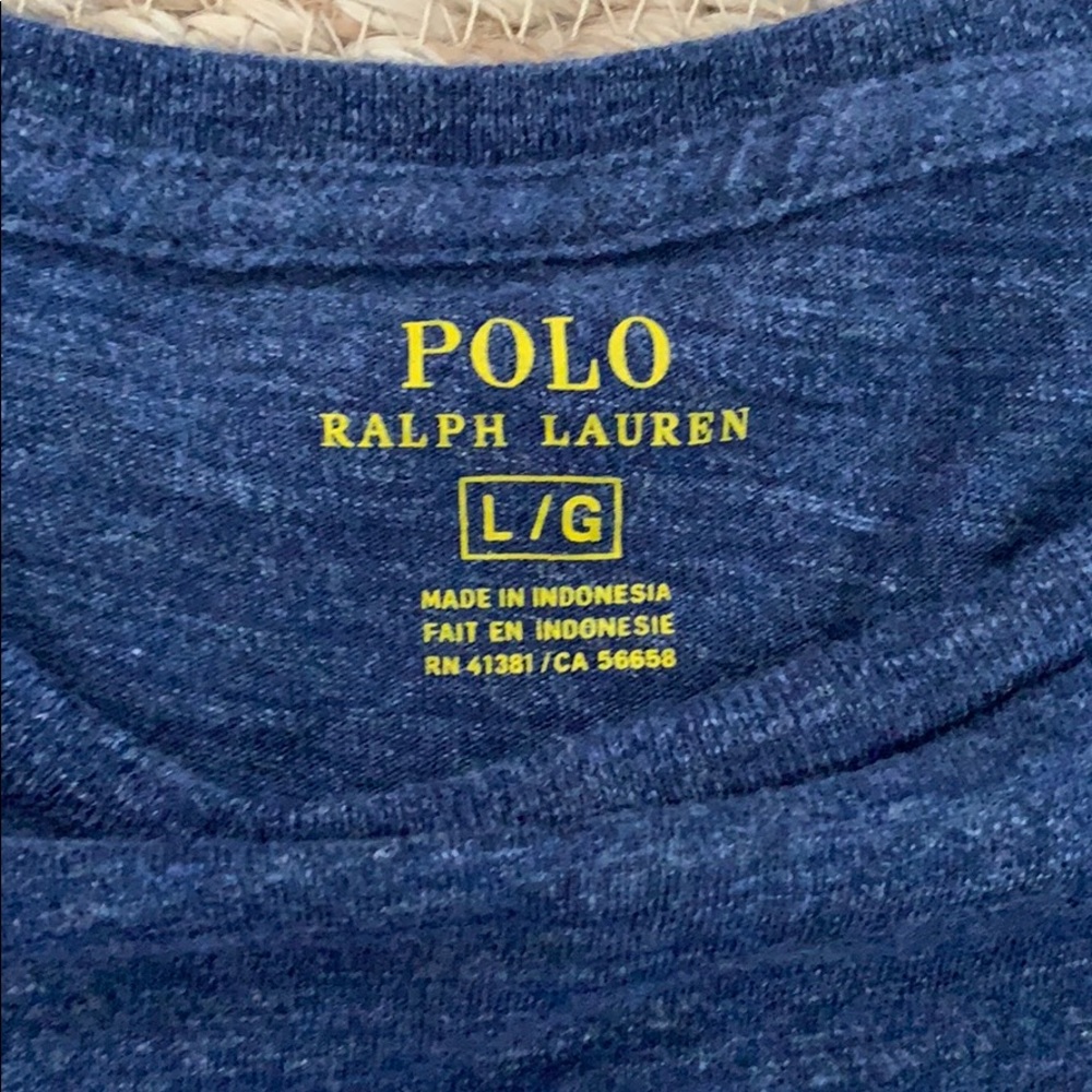 T-shirt - Picture 2 of 3